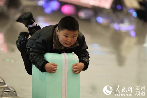 1��10�գ�С�������F���~����վ��܇����ˣ�����ʌW �z