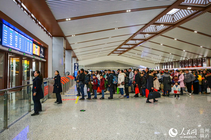 �˿���꠺�܇�������A �z