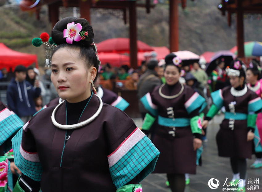 1��13�գ����F��ʡ��կ�h�d��悷������J����������ʢ�b������ͬ���ښg���J���衣 