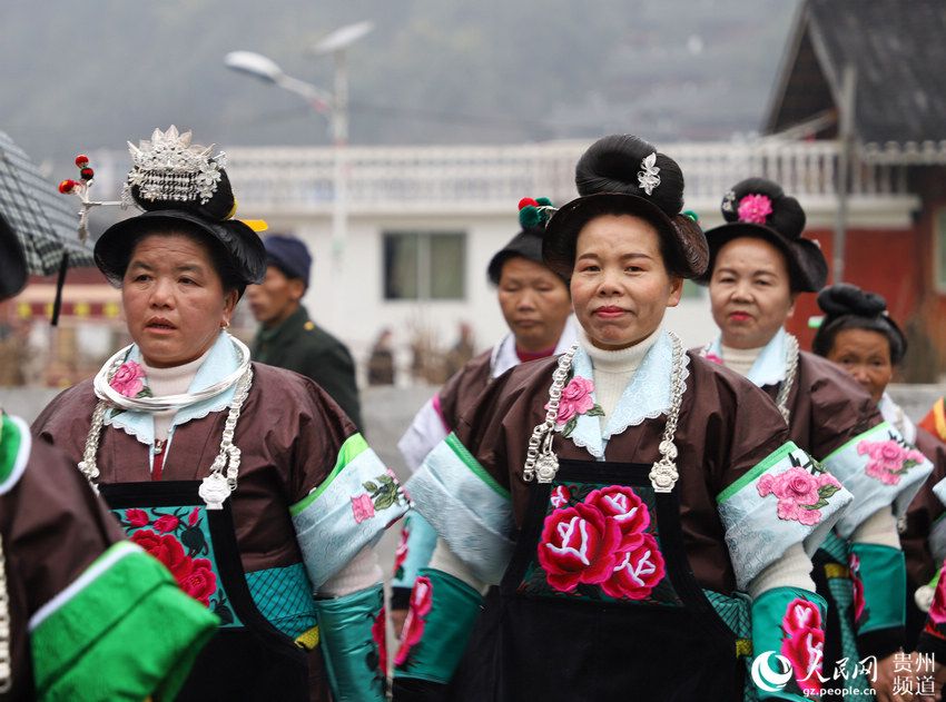 1��13�գ����F��ʡ��կ�h�d��悷������J���ã�����ʢ�b������ͬ���ښg���J���衣 