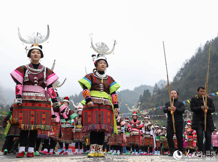 1��13�գ����F��ʡ��կ�h�d��悷������J���ã�����ʢ�b������ͬ���ښg���J���衣 