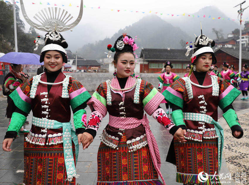 1��13�գ����F��ʡ��կ�h�d��悷������J���ã�����ʢ�b������ͬ���ښg���J���衣 