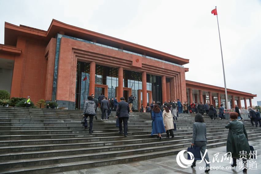 1��14�գ����f��ʮ�����F��ʡί�T�������Ε��h���F��_Ļ��ί�T�����������Ϳ�� �z