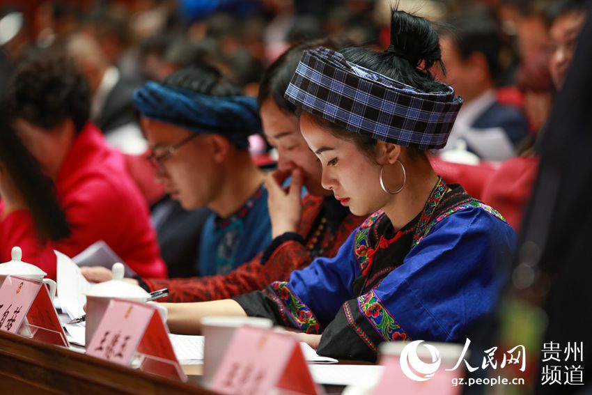 �������ٔ�����ί�T��Ϳ�� �z