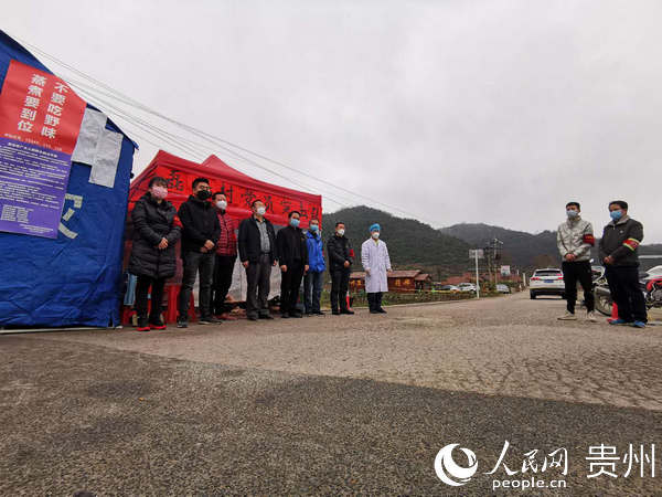 �D������M�忨�cһ�����ڿ���h�Tͻ������w���A �z