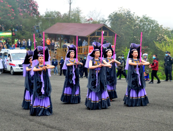 �����衣���㷼 �z