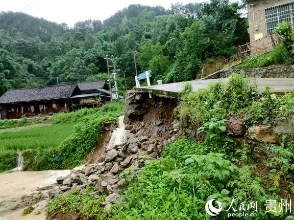 �½��h��ƺ悗���庣Ϫ�����ˮ�p�ĵĹ�·�������� �z