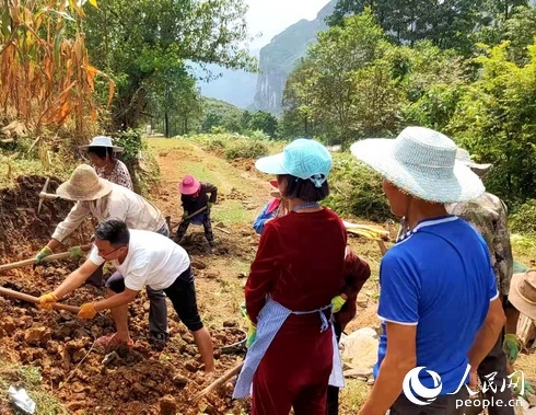 ��ƽ���У����I�����ڙC������            ��ƽ�������ў���֮�ģ�����Ⱥ��֮�ࡱ         �w�ڴ�λ�����غ��ϣ���������µ�悃ɂ����Ҽ�ؚ����֮һ���M��һֱ�зNֲ����ͽ��y���Ă��y�����ܽ�ͨ���ƺ�ʯĮ��Ӱ푣������̻ĬF��r�аl�����a�I�lչ�y��Ҏģ��    ��αP���e�õ������YԴ�����ĵ�׃�Ɏ��Ӵ��������¸��ġ����ء����ǚw�ڴ�ؽ����Q���y�}��2018��4�£����ƅ^ɳ����������������ˆT��ƽ�����v���w�ڴ���ε�һ��ӛ�������w�ڴ壬���R��ͣ���_ʼ���L�{�顣�����Ҽґ�����ǰ�ݺ������Ә䣬��ƽ����������������Nֲ��׃�w�ڴ�ؚ����ò���뷨��    �����غ�����Ĵ_�h���������w�ڴ�����Ӆs�u�����Ãr�X�����^̫С������ί�����������������f�����������̫�ַţ����®a���󡢂��^С�����W�r�I�����Ҍ�������Nֲ����ƽһ�ҊѪָ���ˆ��}���ڡ�������Ҫ�N�����ӣ�߀��׌��������һ���ļ��g��˼�]��������ƽ�Q���\���Լ�����Nֲ�Č��I֪�R����ȫ���_չ���ӷNֲ���g��Ӗ����     