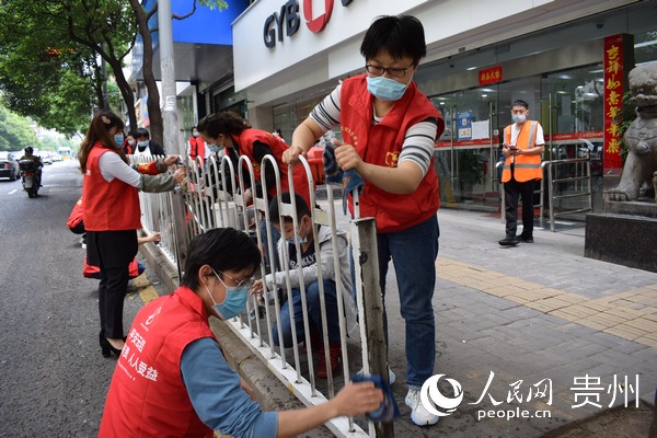 ��x�c��ί�������ˆTһ��־Ը���ա�