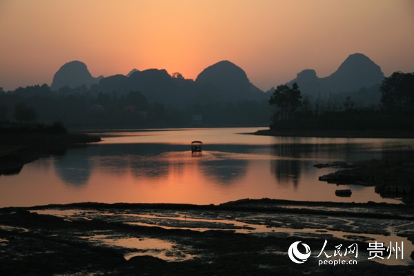 �����ӗ���