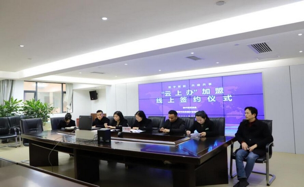 ���շ������ą��ӡ������k�����˾��Ϻ��s�xʽ