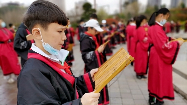 �b�x��������̗lʾ�����T��������ƪĿ�����_ѩ�z