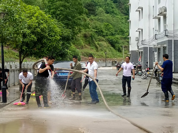 �~��ʯ�����ܴ�������u����ɲ�Ⱥ���e�O�Ծ�