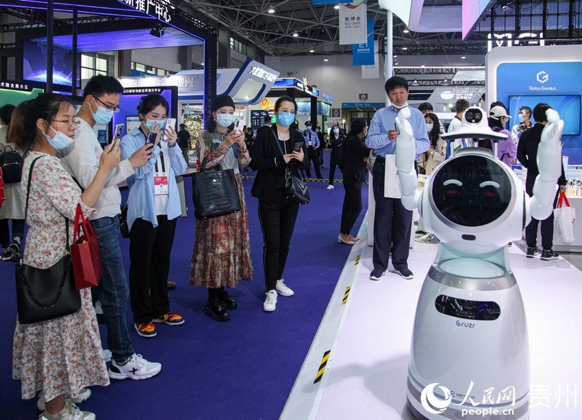 �@���ڔ�(sh��)����(hu��)ǰ�ؿƼ��^��(n��i)��һ�_(t��i)����C(j��)�������ڽo�^չ�ˆT�����赸������W(w��ng) ����z