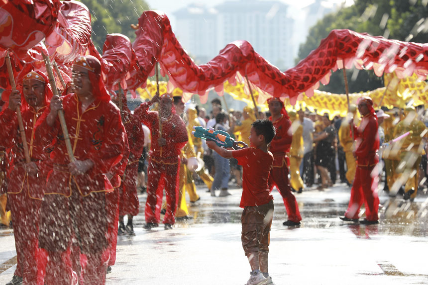 7��15�գ�����Ⱥ�������F��ʡ���ӿh����������ˮ��Ѳ�λ�ӡ�����ϔz