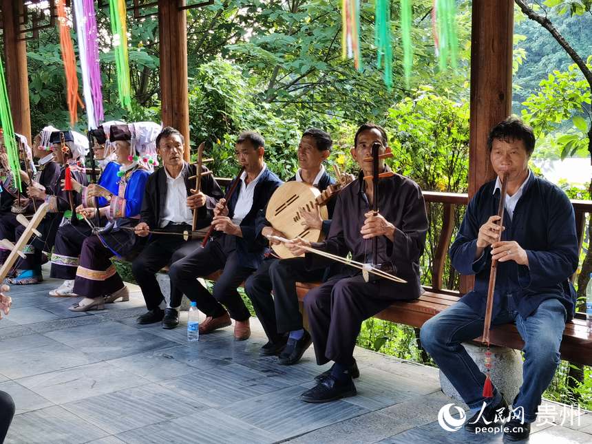 ���ܶ���Ļ����w������L�顣����W ꐾ����z