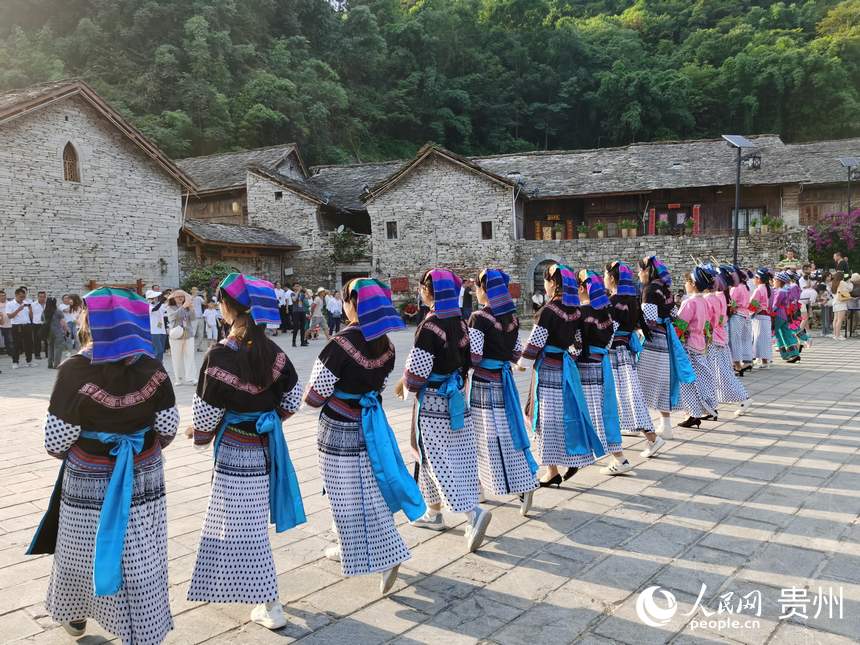 ���ܶ���Ļ����w������L�顣����W ꐾ����z