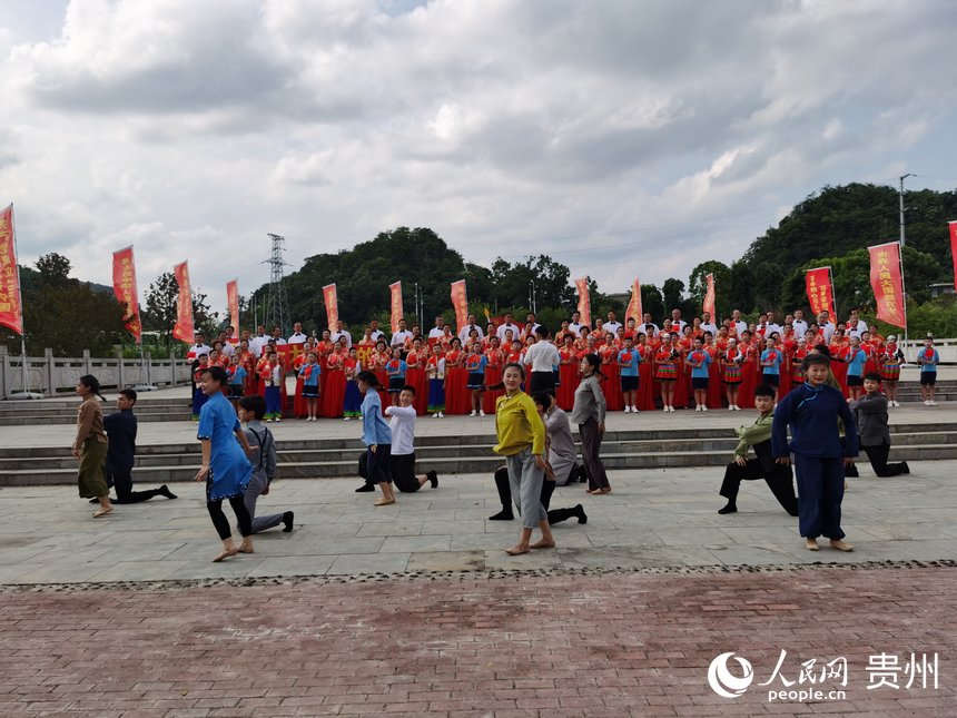 ���ܶ���Ļ����w������L�顣����W ꐾ����z