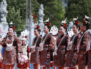 ����Ⱥ���������������ݡ�����ϔz            �F�݄��ӣ��g�ȡ���������          7��15�գ��r�v���³��������磬�F��ʡǭ�|�����嶱�������݄��ӿhӭ����y���ա���������������Ⱥ���d���d�裬����ˮ��Ѳ�Ρ��t��ِ�����������ݵȻ�ӣ��g�ȹ��ա�    ���˽⣬�����������c���ӿh�����ƾõĚvʷ�YԴ�������g�Թ��������Ă��y���գ�Ҳ�����塢�����Ⱥ��һ��������Ҫ����¡�صĹ���֮һ����     