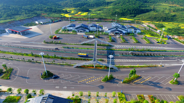 銅仁服務區。貴州省公路開發有限責任公司供圖