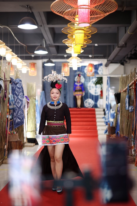 93գFʡկhȪֵzĄؚ܇gȺMʢbֱչʾ