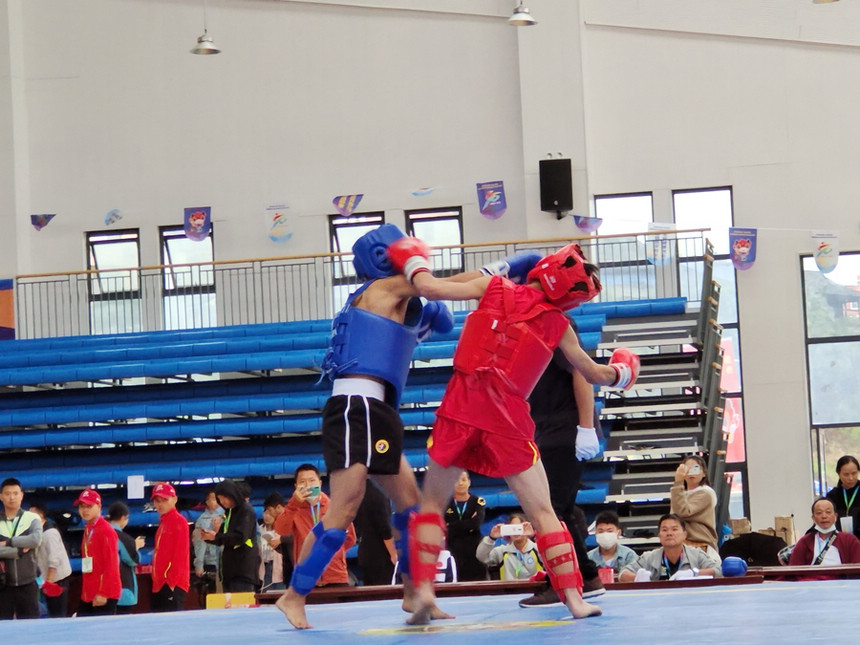 拳擊比賽。歐正霞攝