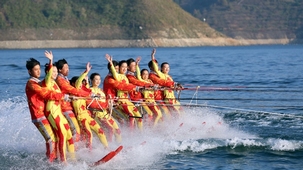 ������գ��F���_�顰4S�����νӴ��ο�7.25�f�˴�