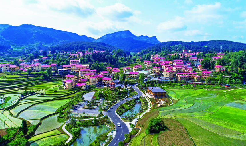 仁懷市高大坪鄉旅游公路。張祥兵攝