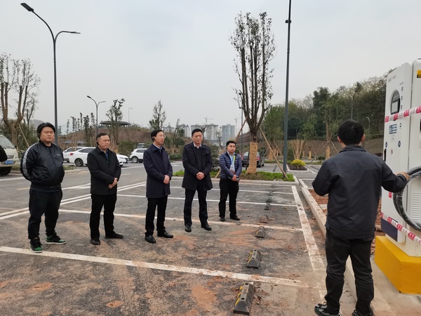 2021年12月14日至15日,麻江縣委副書記、縣長楊興濤帶隊赴重慶市開展招商引資考察活動。麻江縣融媒體中心供圖