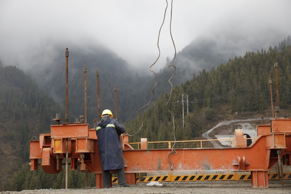 �����F·����ƺ���ʩ���F����