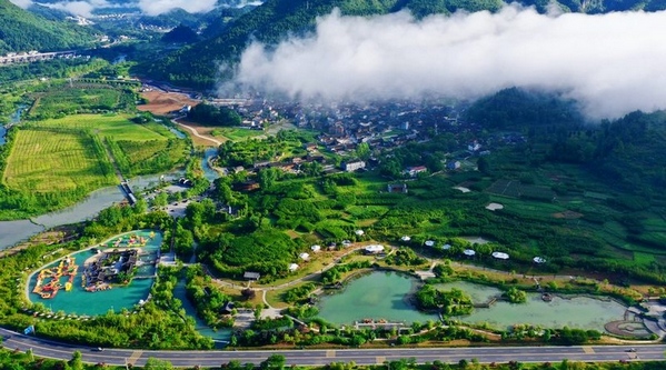 �F��ʡ�~���н��ڿh̫ƽ�����徰�^��