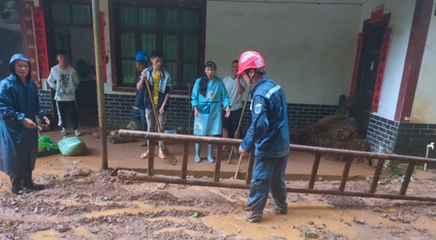 興仁供電局：聞“汛”趕來 搶修保電