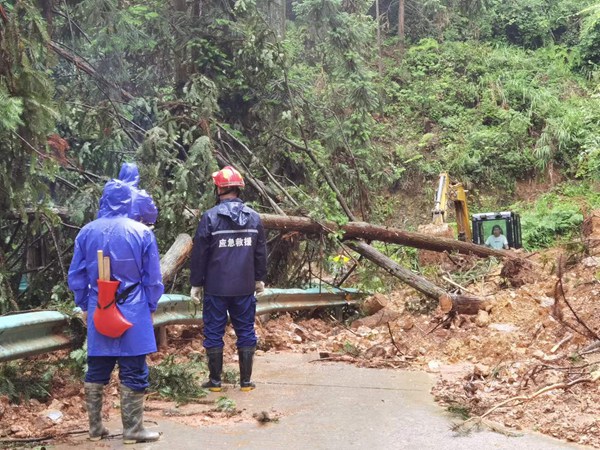 孟茅線(茅貢段)k24+100已搶通。
