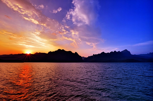 “醉”在盛夏之旅 細(xì)品詩(shī)和遠(yuǎn)方。