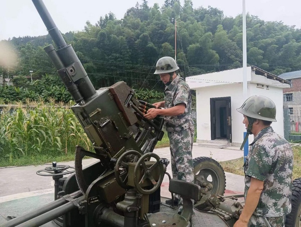 三穗：成功開展人工增雨作業(yè)緩解旱情。