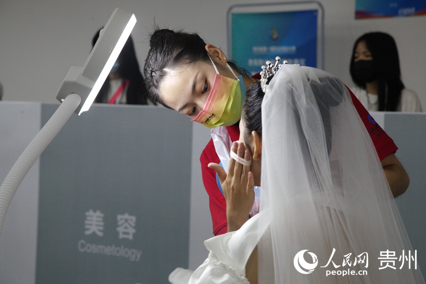 比賽現(xiàn)場。人民網(wǎng) 龍章榆攝