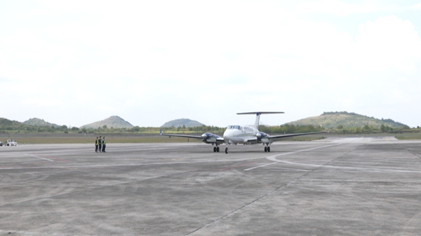 “空中國王”增雨飛機從安順黃果樹機場起飛 為貴州多地人工增雨，拍攝者章爽爽 (2)