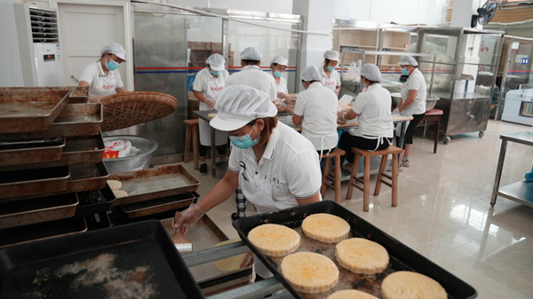 生產作坊現場圖。