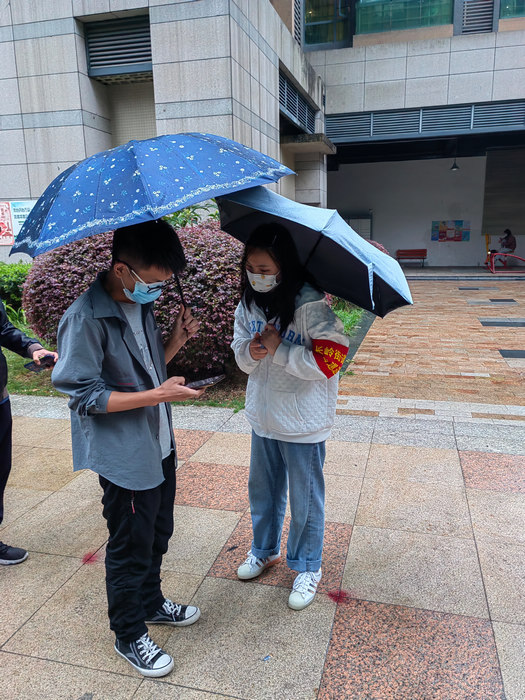 李瑜瑤在抗疫一線。