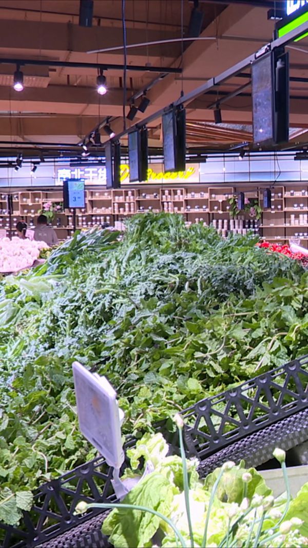 生活物資保障充足。