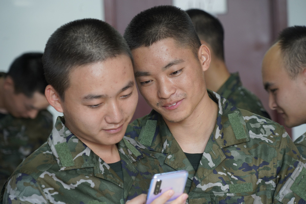 新兵體驗軍旅明信片。