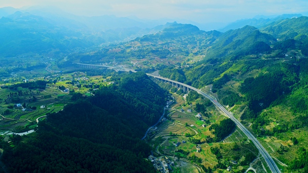 正習高速公路。
