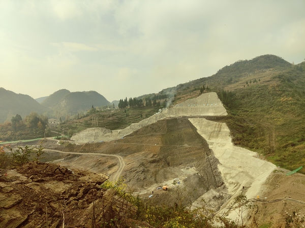 大方縣龍井溝水庫大壩樞紐區(qū)。廖鵬攝