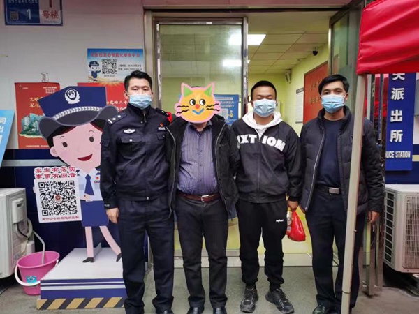 民警抓獲犯罪嫌疑人。