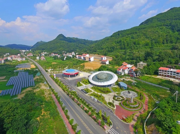 S315線二級公路驛站。何小波攝