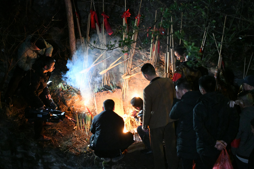 2月5日，舟溪甘囊香蘆笙會“起堂儀式”現場。楊仁海攝