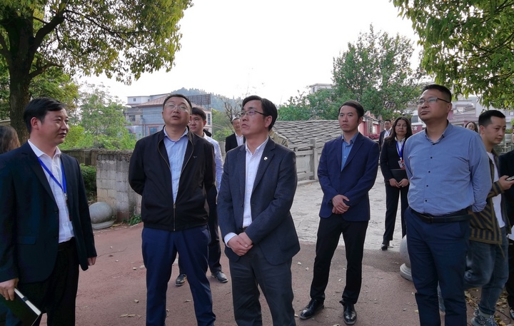 貴州省教育廳到平壩區調研,