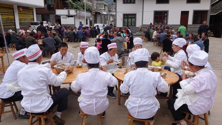 凱里平寨“勺管家”百姓食堂“管”出文明新風尚。