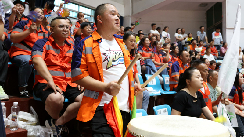 啦啦隊。杜開雪攝