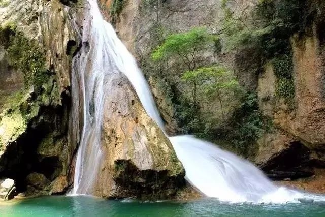 杉木河四道瀑。黔東南州文體廣電旅游局供圖